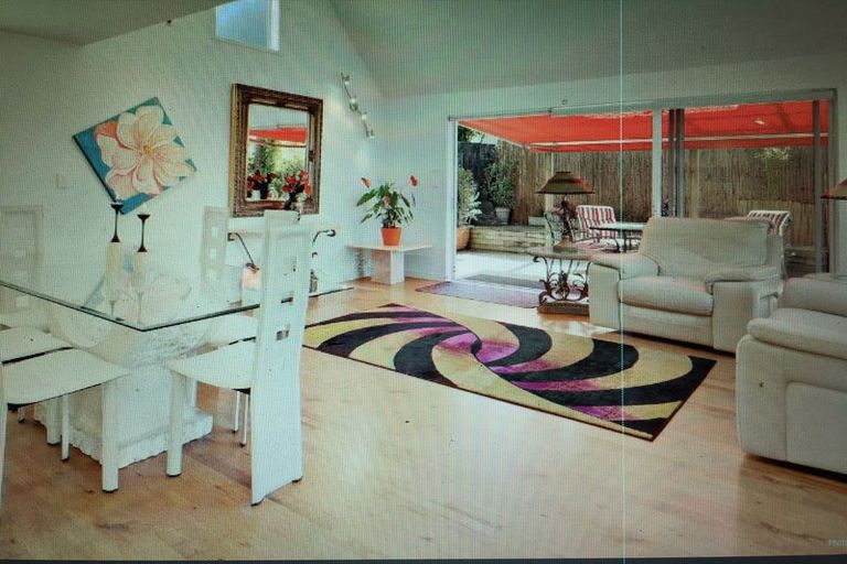 Photo of property in 1057 Great North Road, Point Chevalier, Auckland, 1022