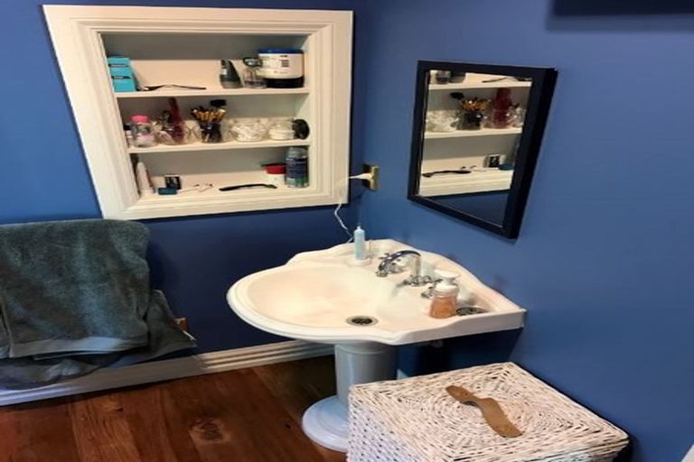 Photo of property in 294a Main Road, Tawa, Wellington, 5028