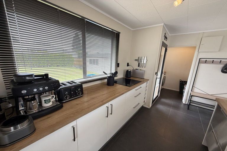 Photo of property in 18 Aratapu Street, Waitara, 4320