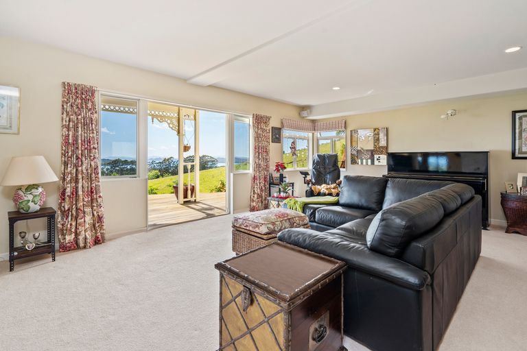 Photo of property in 10 Rangitane Road, Kerikeri, 0294