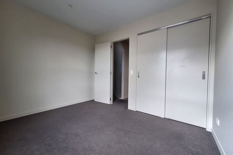 Photo of property in 9/2 Stone Street, Miramar, Wellington, 6022