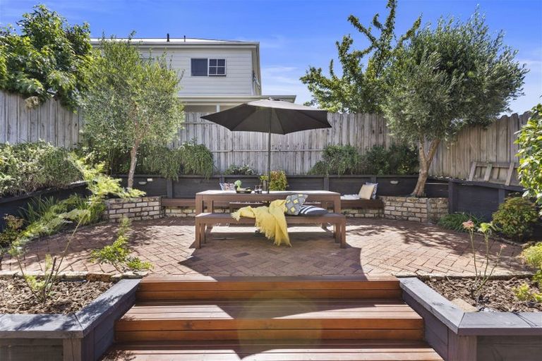 Photo of property in 1/71 Wellington Street, Howick, Auckland, 2014