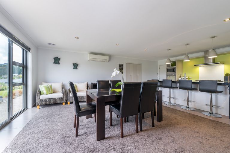 Photo of property in 9 Reeves Street, Green Island, Dunedin, 9018