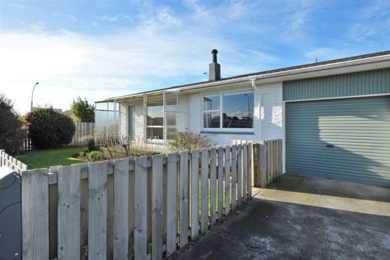 Photo of property in 28 Belfield Street, Dallington, Christchurch, 8061