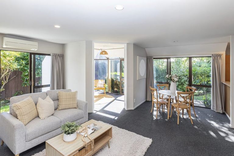 Photo of property in 2/6 Ashfield Place, Ilam, Christchurch, 8041