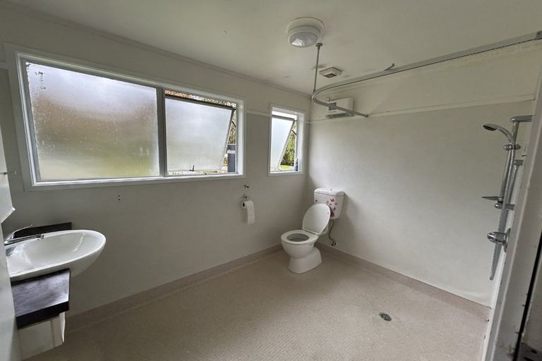 Photo of property in 23 Lipton Grove, Opaheke, Papakura, 2113