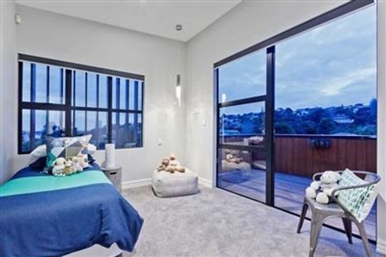 Photo of property in 109a Beach Road, Castor Bay, Auckland, 0620