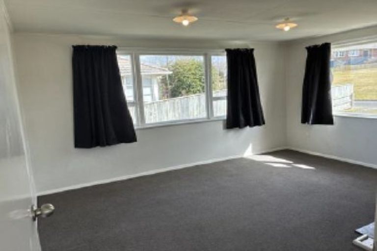 Photo of property in 15 Rangiora Crescent, Wairakei, Taupo, 3332