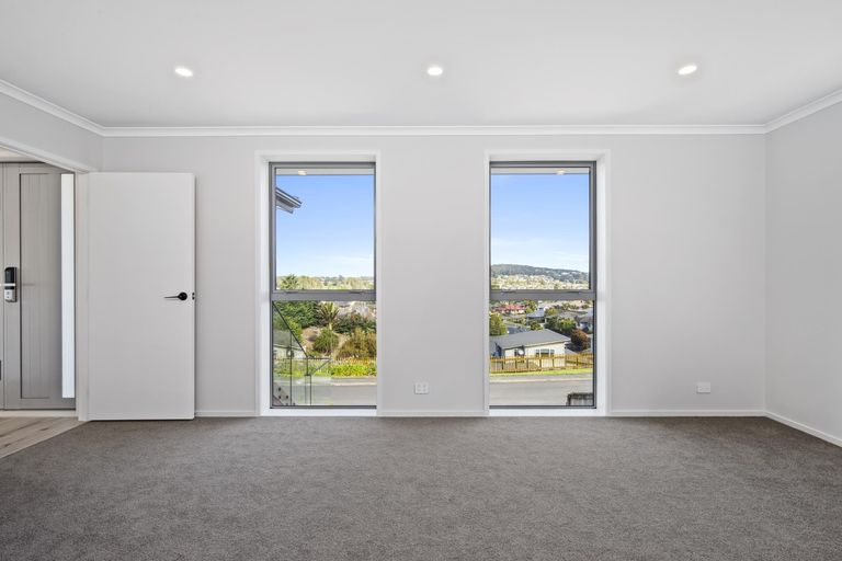 Photo of property in 2 Valley Heights Lane, Pukekohe, 2120
