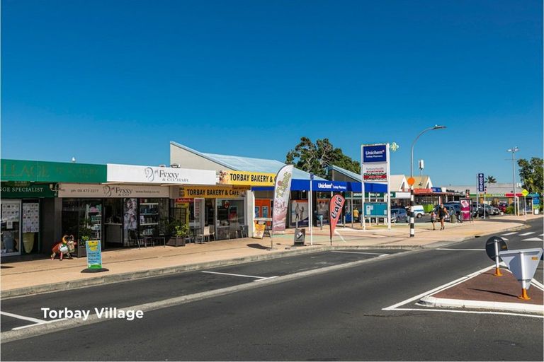 Photo of property in 1/10a Toroa Street, Torbay, Auckland, 0630