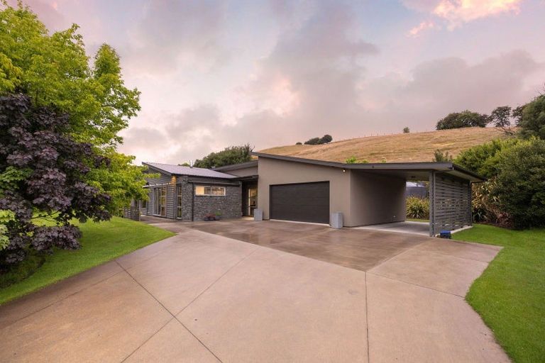 Photo of property in 44 Springbank Grove, Lower Shotover, Queenstown, 9371