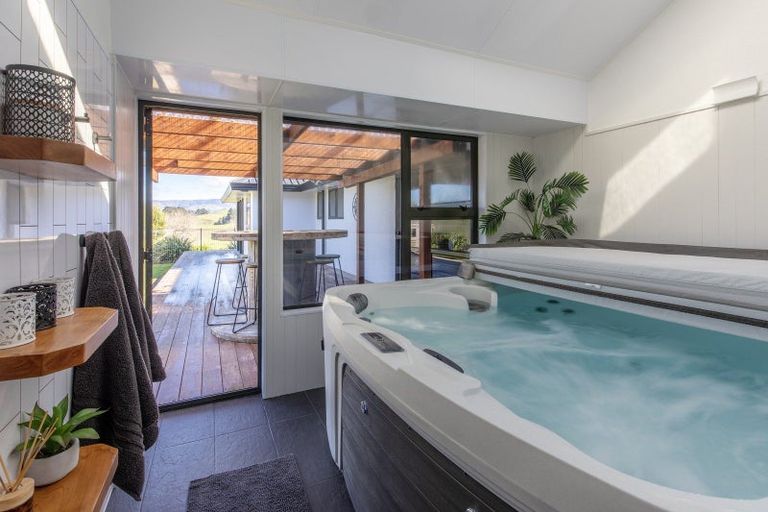 Photo of property in 14 Centre Road, Matamau, Dannevirke, 4977