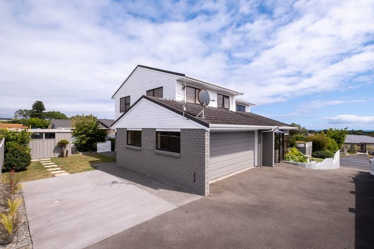 Photo of property in 142 Parklands Avenue, Bell Block, New Plymouth, 4312