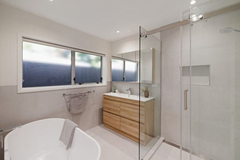 Photo of property in 384b Devonport Road, Tauranga South, Tauranga, 3112