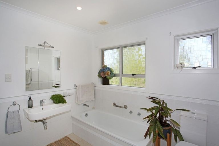 Photo of property in 55a Taylor Road, Kingseat, Pukekohe, 2679