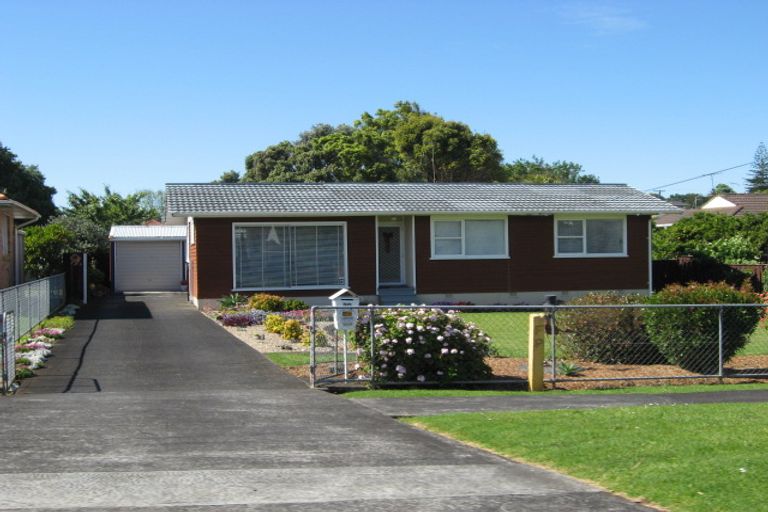 Photo of property in 62 Kiwi Esplanade, Mangere Bridge, Auckland, 2022