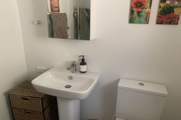 Photo of property in 1/28 Clifton Terrace, Kelburn, Wellington, 6012