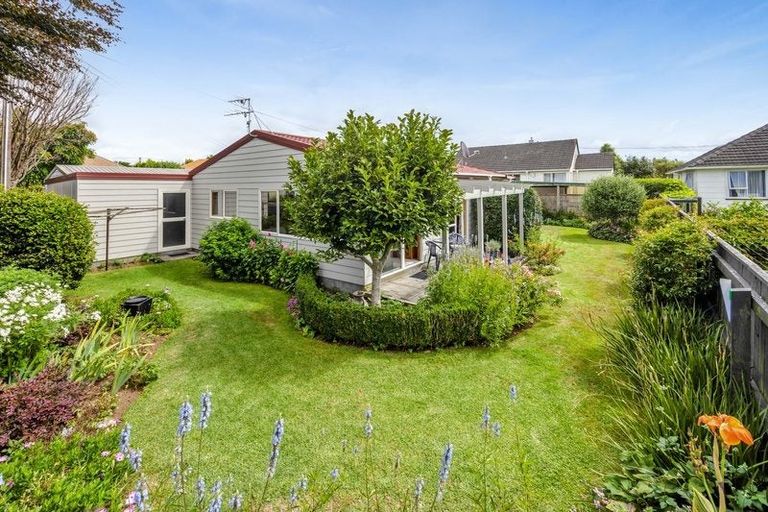 Photo of property in 9b Drake Street, Vogeltown, New Plymouth, 4310