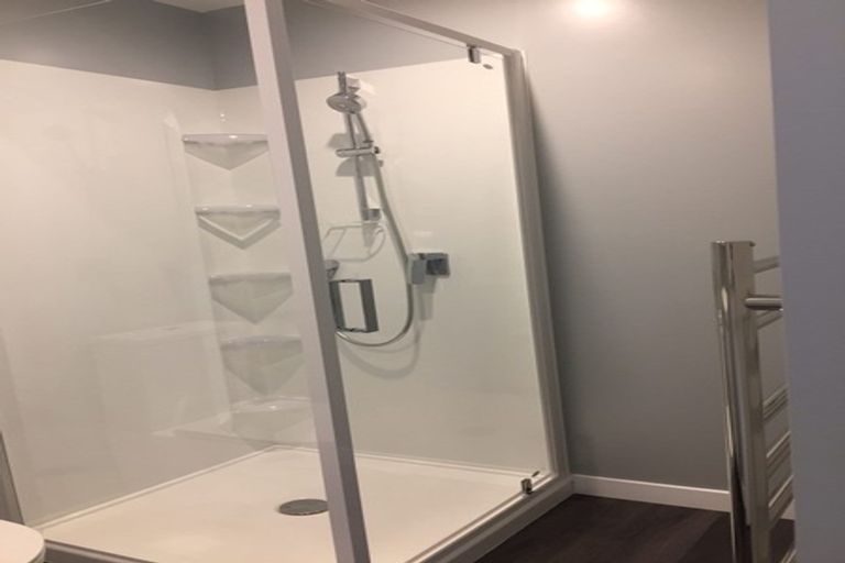 Photo of property in 28b Freyberg Street, Waterloo, Lower Hutt, 5011