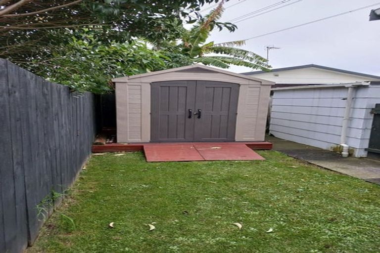 Photo of property in 2/25 Takanini Road, Takanini, 2112
