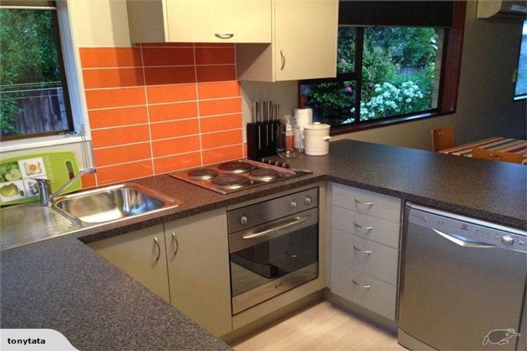 Photo of property in 2/23 Chipping Lane, Redwood, Christchurch, 8051