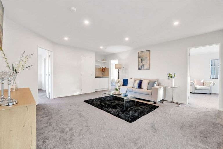 Photo of property in 6 Hinoki Way, Flat Bush, Auckland, 2019
