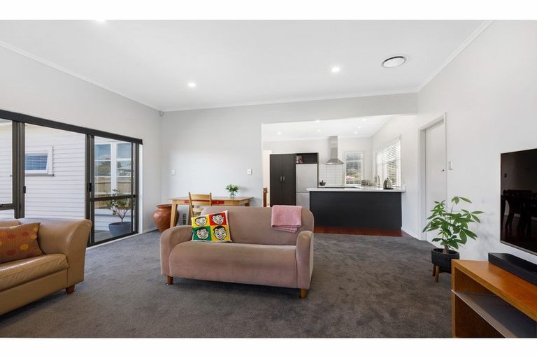 Photo of property in 67 Golders Road, Elderslea, Upper Hutt, 5018