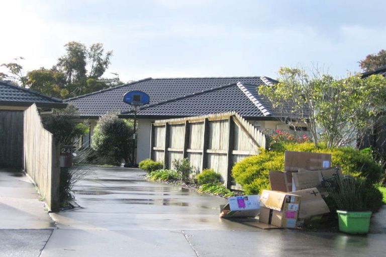 Photo of property in 24 Dulwich Place, Burswood, Auckland, 2013