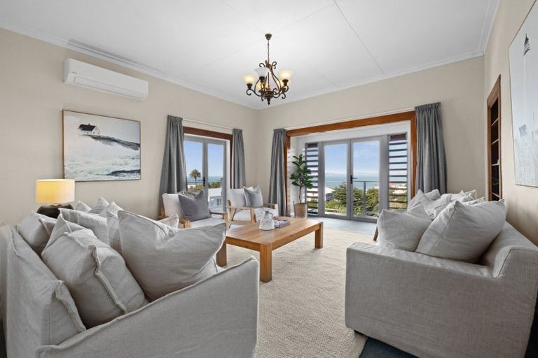 Photo of property in 16 Lighthouse Road, Bluff Hill, Napier, 4110