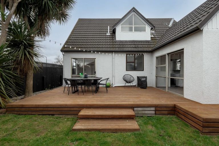 Photo of property in 76a Wood Street, Takaro, Palmerston North, 4410
