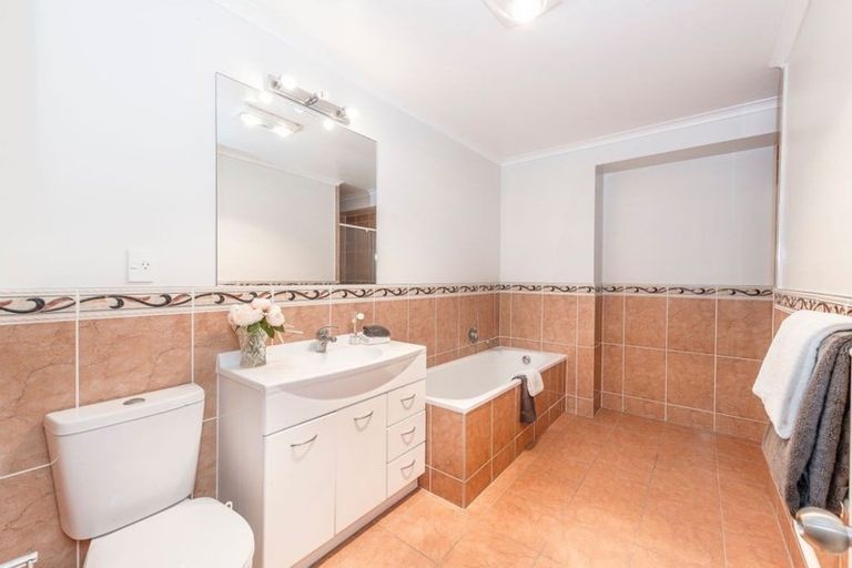 Photo of property in 63 Kelvin Hart Drive, East Tamaki, Auckland, 2013