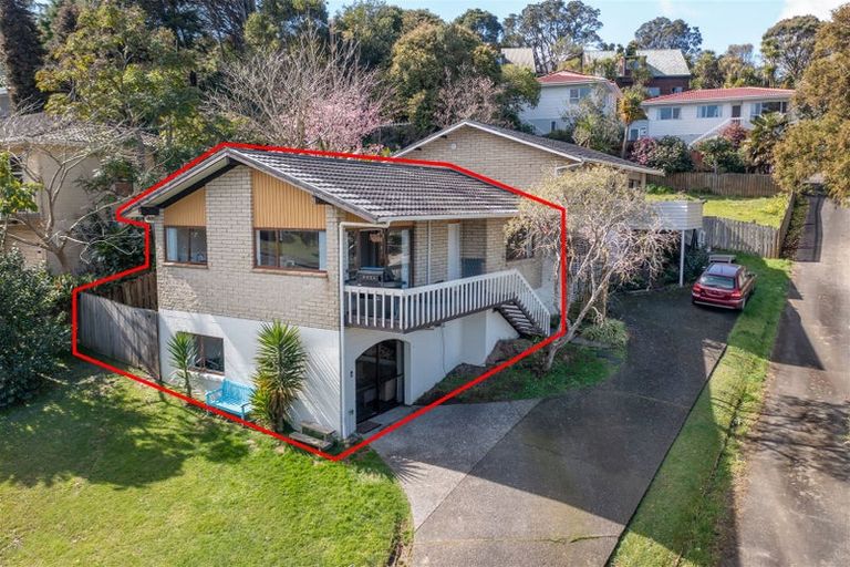 Photo of property in 1/7 Newstead Avenue, Browns Bay, Auckland, 0632