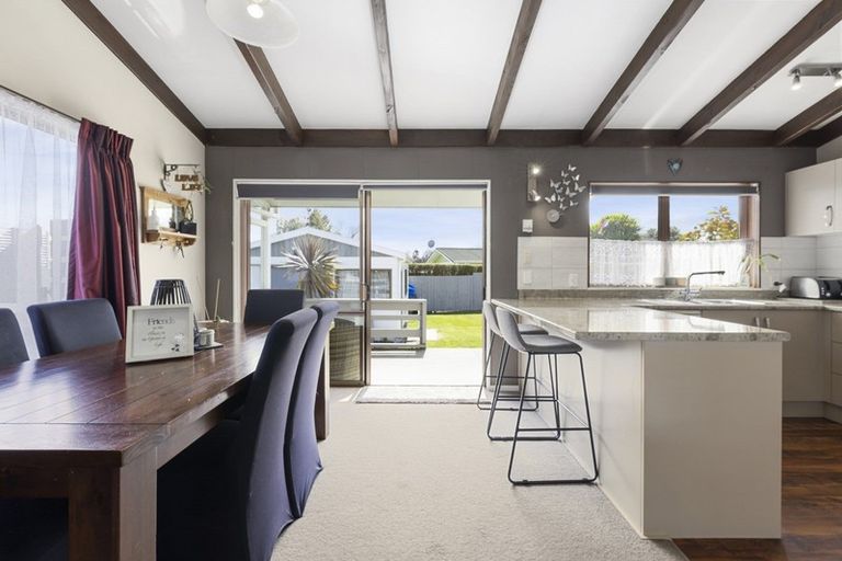 Photo of property in 77 Richmond Avenue, Richmond Heights, Taupo, 3330