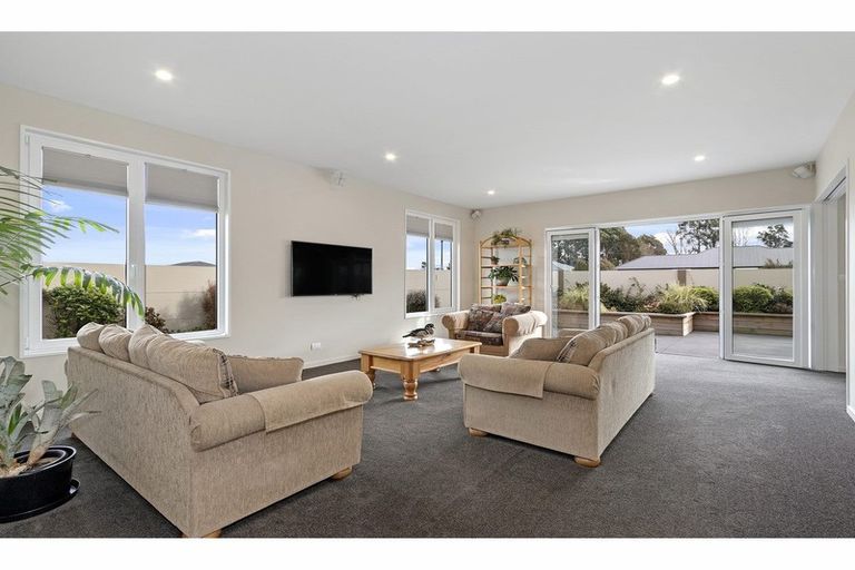 Photo of property in 1 Merlewood Road, Prebbleton, 7604