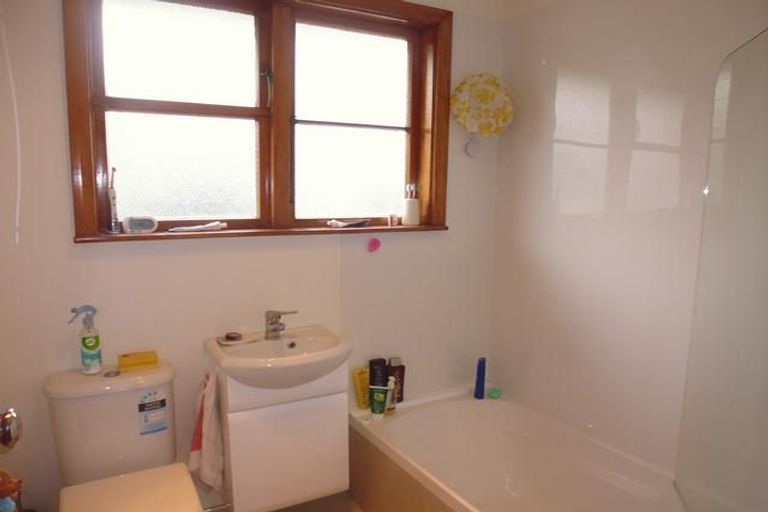 Photo of property in 8 Atiawa Crescent, Waiwhetu, Lower Hutt, 5010