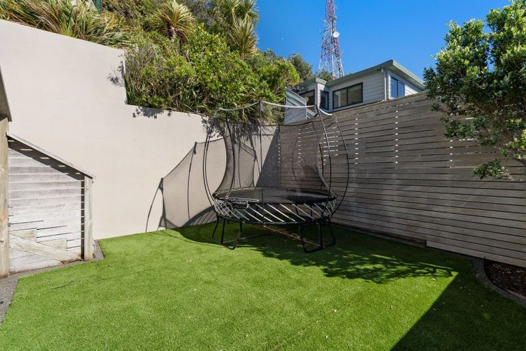 Photo of property in 34 Lookout Road, Roseneath, Wellington, 6021