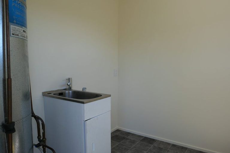 Photo of property in 21 Tiromoana Road, Raumati South, Paraparaumu, 5032