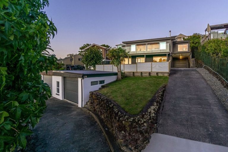 Photo of property in 17 Brigantine Drive, Beach Haven, Auckland, 0626