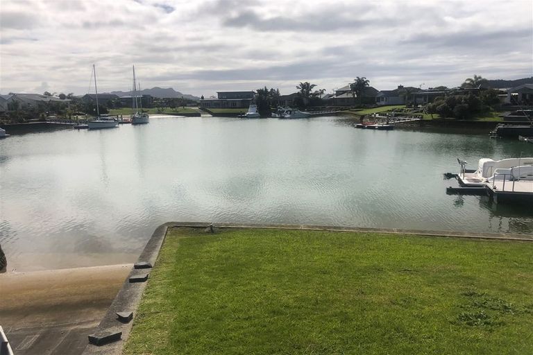 Photo of property in 32 Arawa Lane, Whitianga, 3510