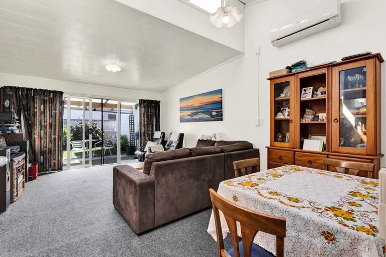 Photo of property in 2/20 Darnell Street, Fitzroy, New Plymouth, 4312