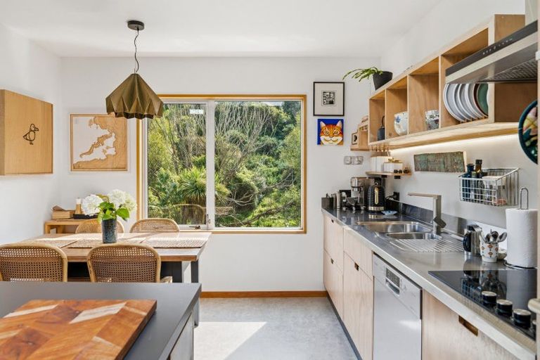 Photo of property in 69 Greenacres Street, Macandrew Bay, Dunedin, 9014