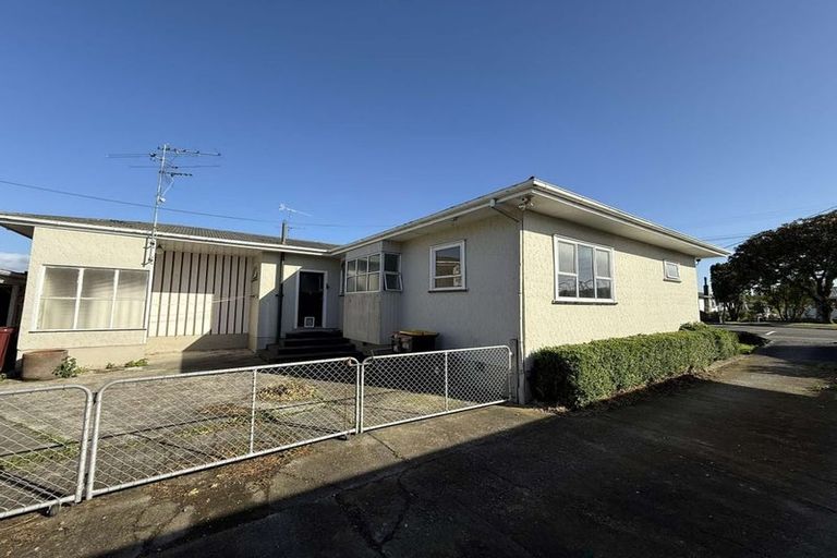 Photo of property in 30 Richmond Road, Carterton, 5713