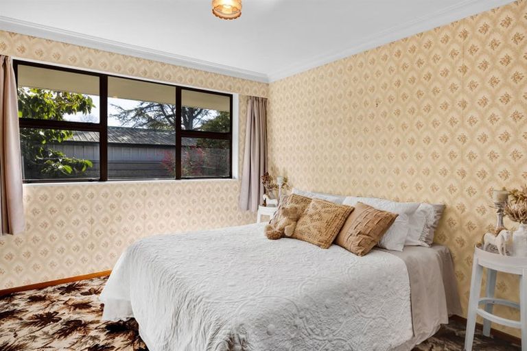 Photo of property in 240 Waihi Road, Hawera, 4610