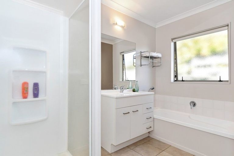 Photo of property in 194 Castlewold Drive, Bethlehem, Tauranga, 3110