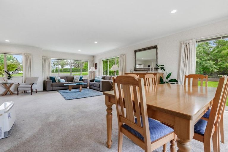Photo of property in 336 Old North Road, Kumeu, 0892
