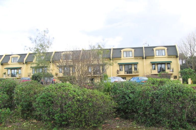 Photo of property in Waterford Estate, 6/102 Grantham Street, Hamilton Central, Hamilton, 3204