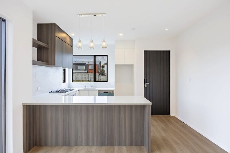 Photo of property in 18a Winfield Road, Kumeu, 0810