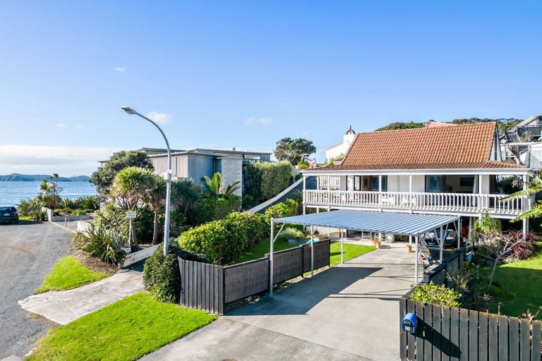 Photo of property in 21 Du Fresne Place, Russell, 0202