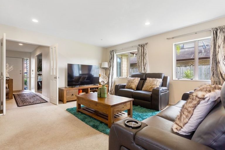 Photo of property in 13 Wawatai Drive, Karaka, Papakura, 2113