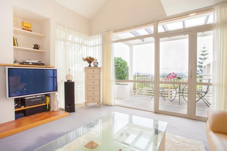 Photo of property in 34 King Richard Place, Browns Bay, Auckland, 0630